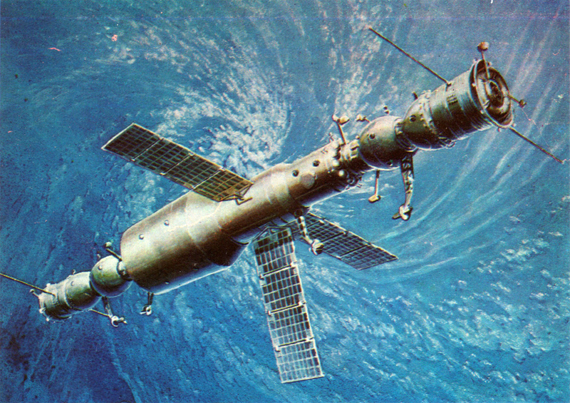Illustration for article titled The First Spacewalker Created The Best SovietĀ CosmicĀ Landscapes